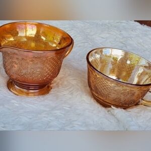 Vintage carival glass‎ sugar & creamer set